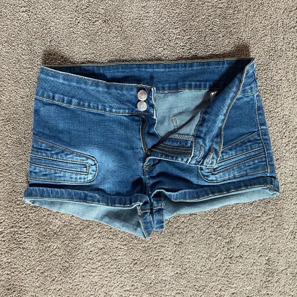 SHEIN Double Button Denim Short Shorts